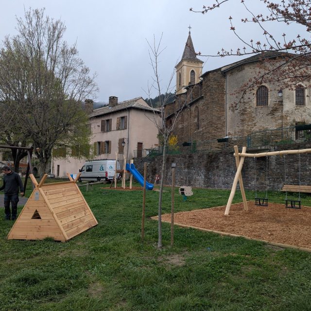 Aire de jeux à Saint Germain de Calberte